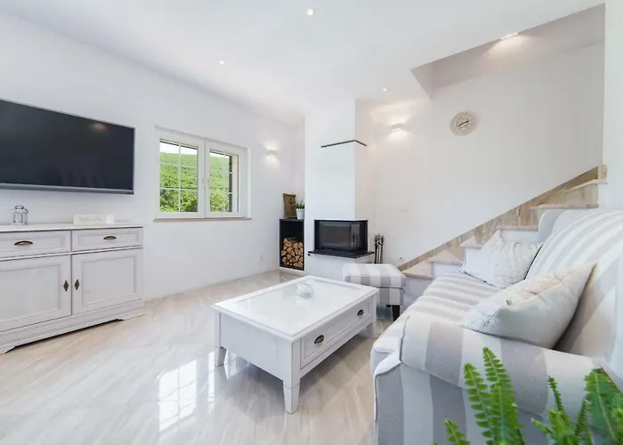 Argenta Willa Arzano