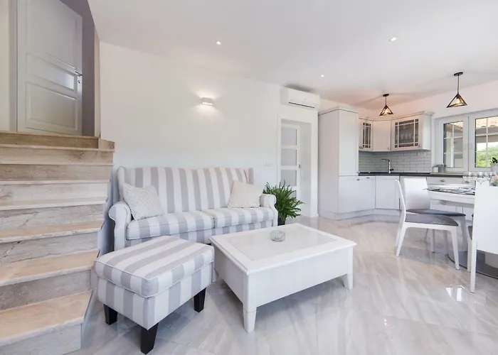 Argenta Willa Arzano